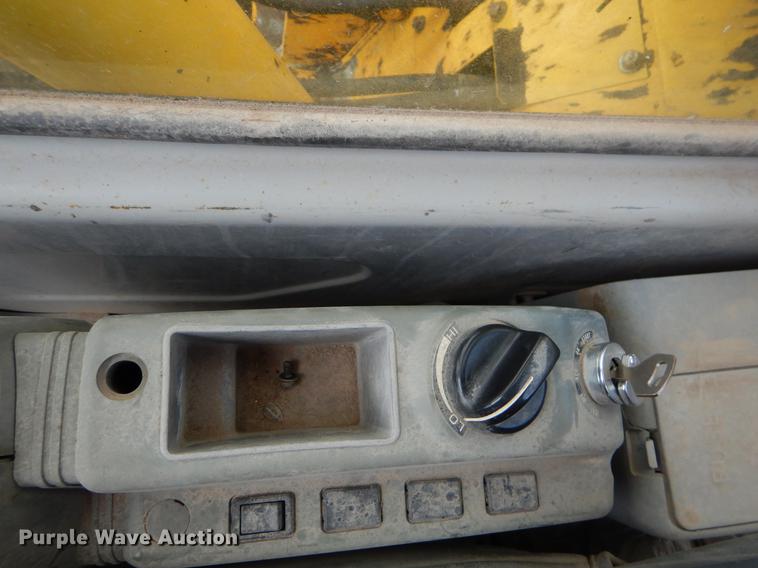 image for item EZ9849 2004 Kobleco SK200SRLC excavator