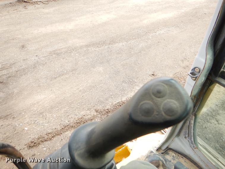 image for item EZ9849 2004 Kobleco SK200SRLC excavator