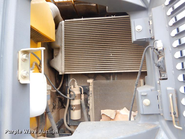 image for item EZ9849 2004 Kobleco SK200SRLC excavator