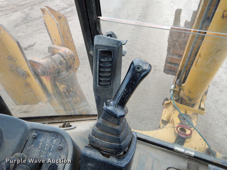 image for item EZ9851 2003 Caterpillar 420D backhoe