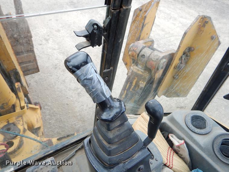image for item EZ9851 2003 Caterpillar 420D backhoe