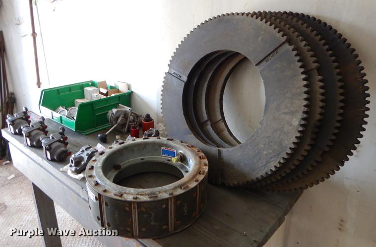 image for item EZ9873 Oil field rig equipment