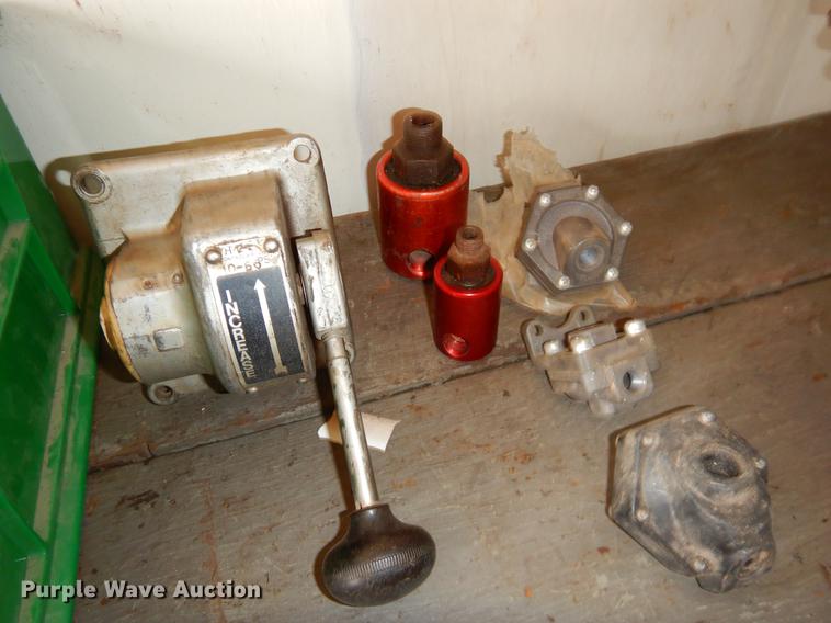 image for item EZ9873 Oil field rig equipment