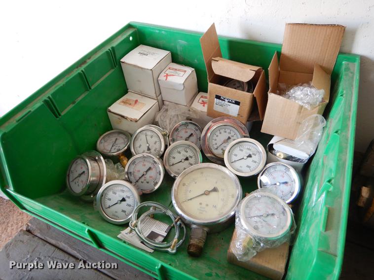 image for item EZ9873 Oil field rig equipment