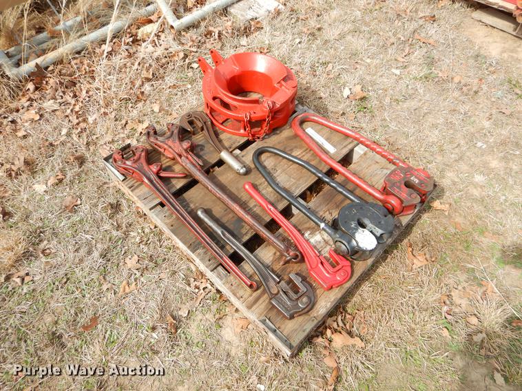 image for item EZ9886 Oil field well service rig tools