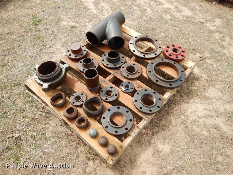 Oil field pipe fittings in Cleveland , OK Item EZ9887 sold Purple Wave