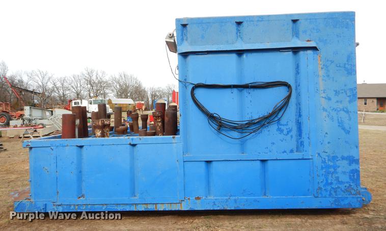 image for item EZ9906 Oil field dog house