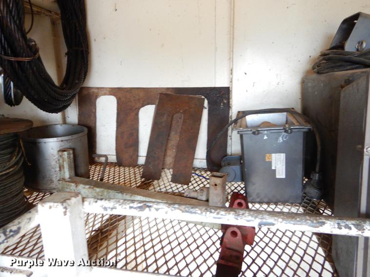 image for item EZ9906 Oil field dog house