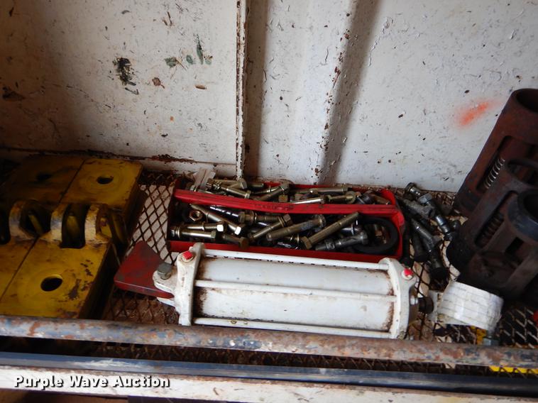 image for item EZ9906 Oil field dog house