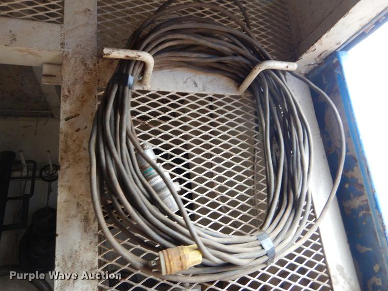 image for item EZ9906 Oil field dog house