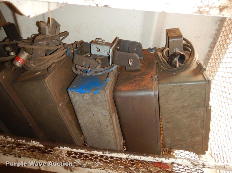 image for item EZ9906 Oil field dog house