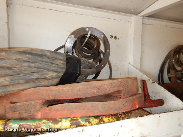 image for item EZ9907 Oil field dog house