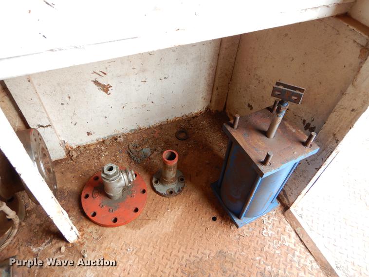 image for item EZ9907 Oil field dog house