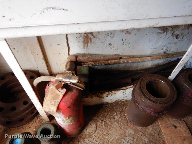 image for item EZ9907 Oil field dog house