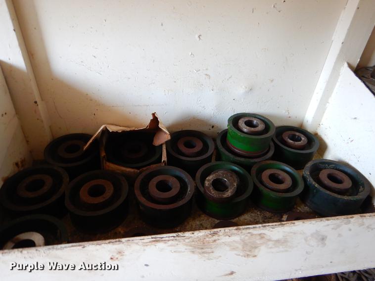 image for item EZ9907 Oil field dog house