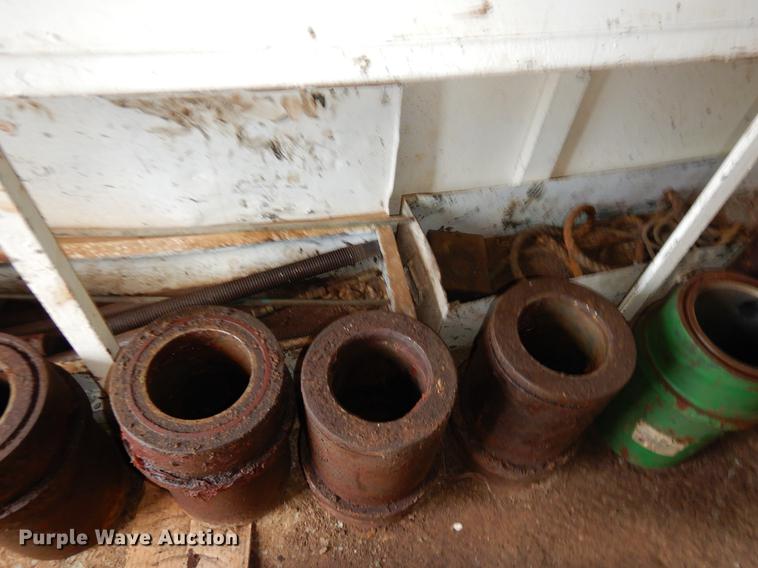 image for item EZ9907 Oil field dog house