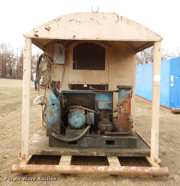 image for item EZ9908 Oil field dog house