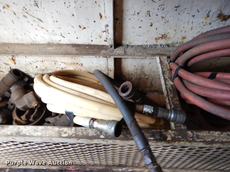 image for item EZ9908 Oil field dog house