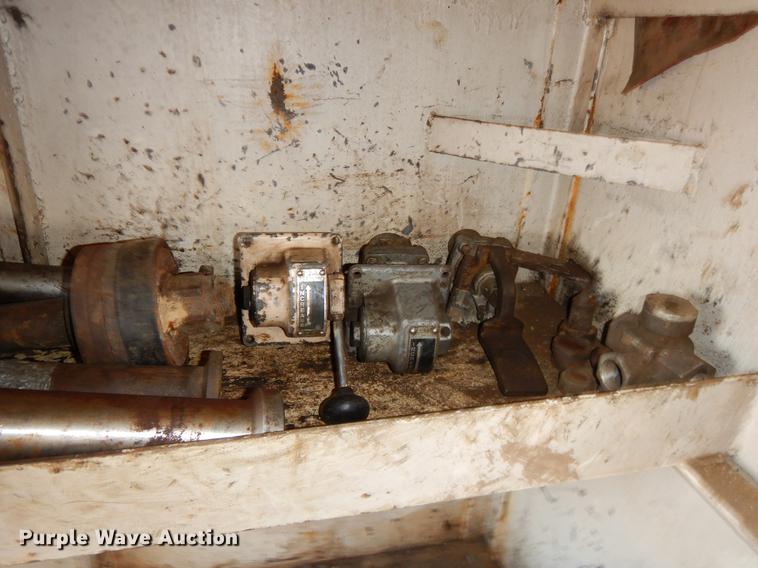 image for item EZ9908 Oil field dog house