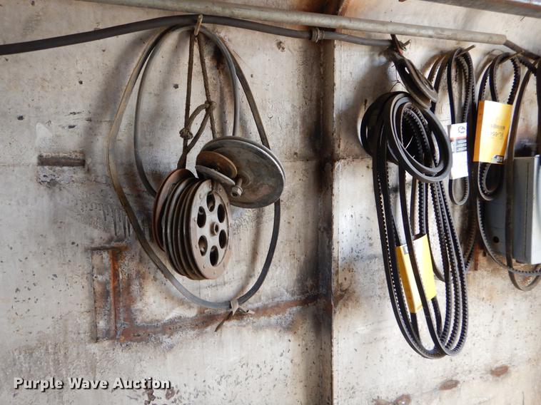 image for item EZ9908 Oil field dog house