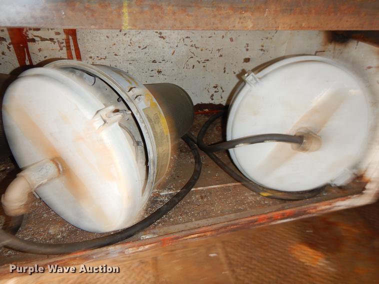 image for item EZ9909 Oil field dog house