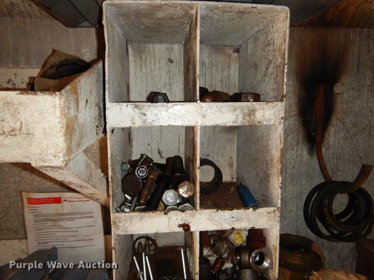 image for item EZ9909 Oil field dog house