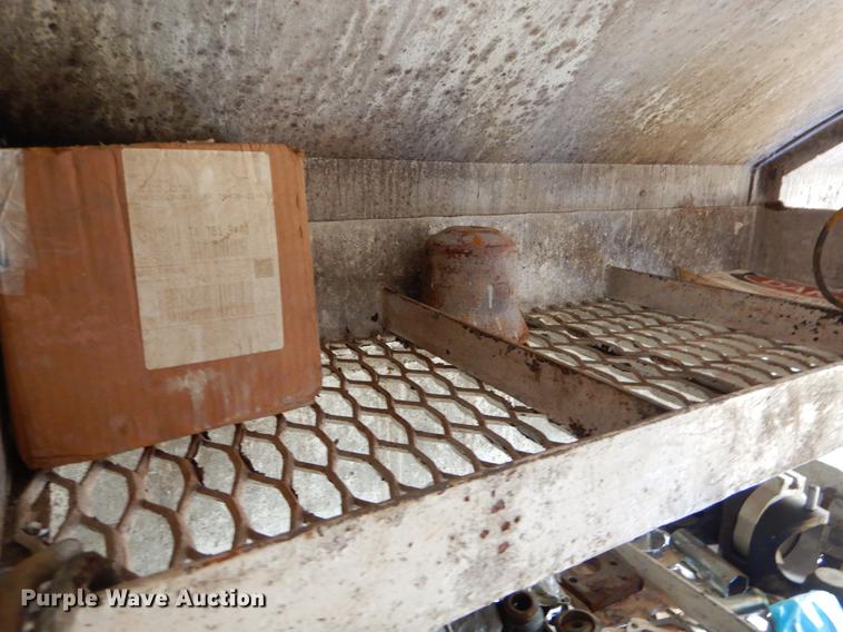 image for item EZ9909 Oil field dog house