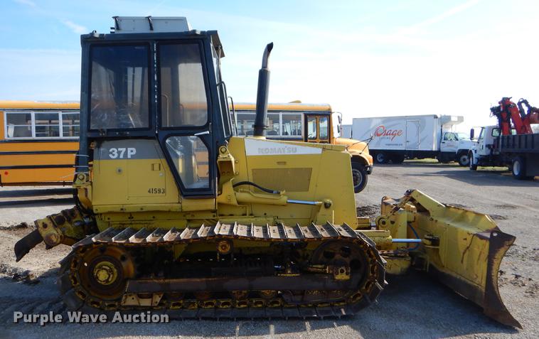 image for item EZ9955 1993 Komatsu D37P dozer