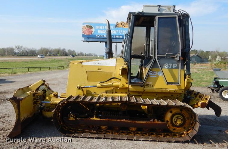 image for item EZ9955 1993 Komatsu D37P dozer