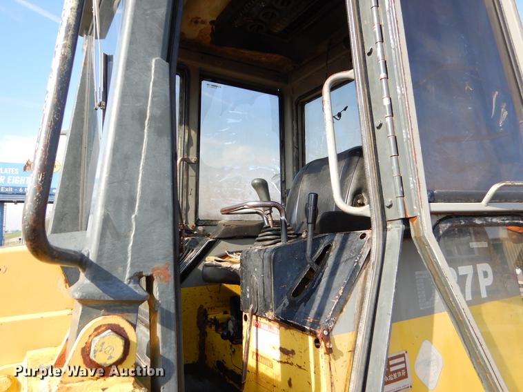 image for item EZ9955 1993 Komatsu D37P dozer