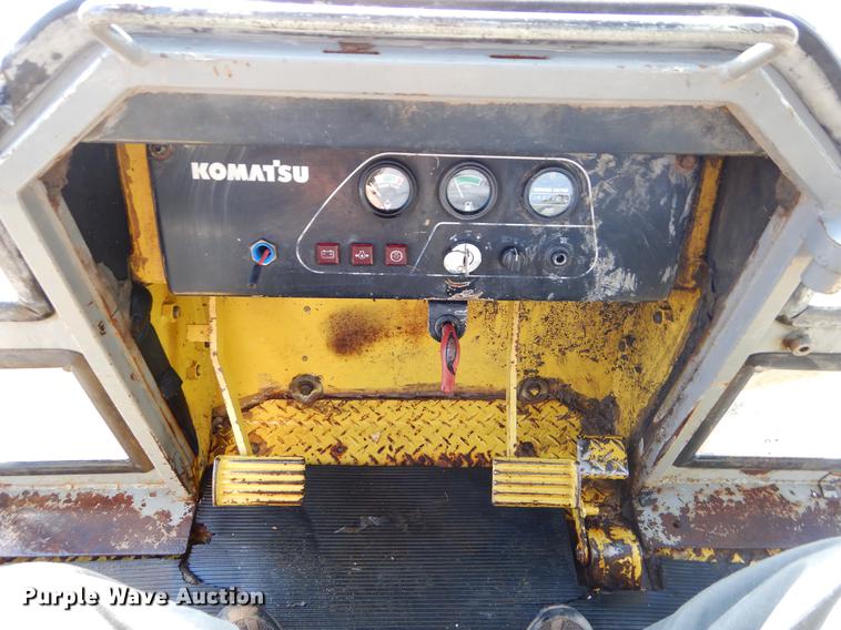 image for item EZ9955 1993 Komatsu D37P dozer