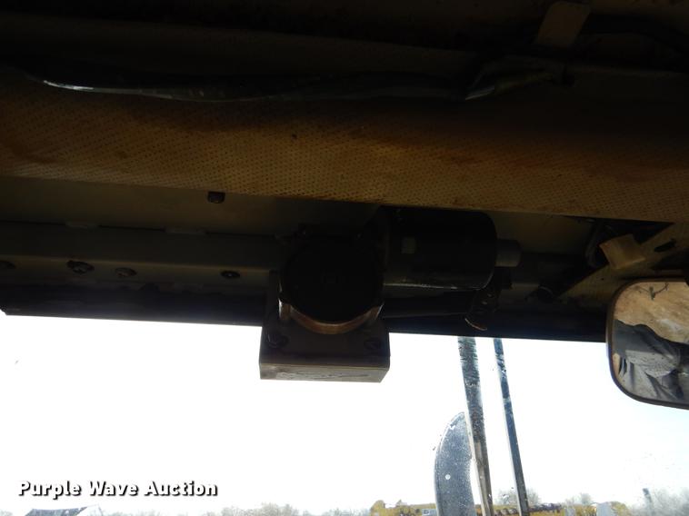 image for item EZ9955 1993 Komatsu D37P dozer