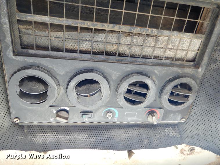 image for item EZ9955 1993 Komatsu D37P dozer