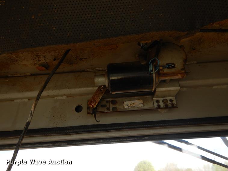 image for item EZ9955 1993 Komatsu D37P dozer