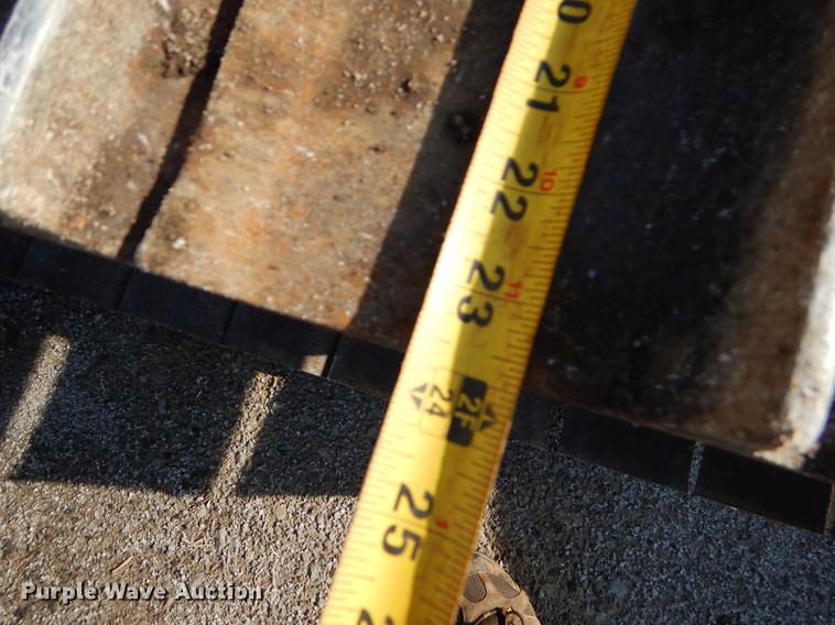 image for item EZ9955 1993 Komatsu D37P dozer