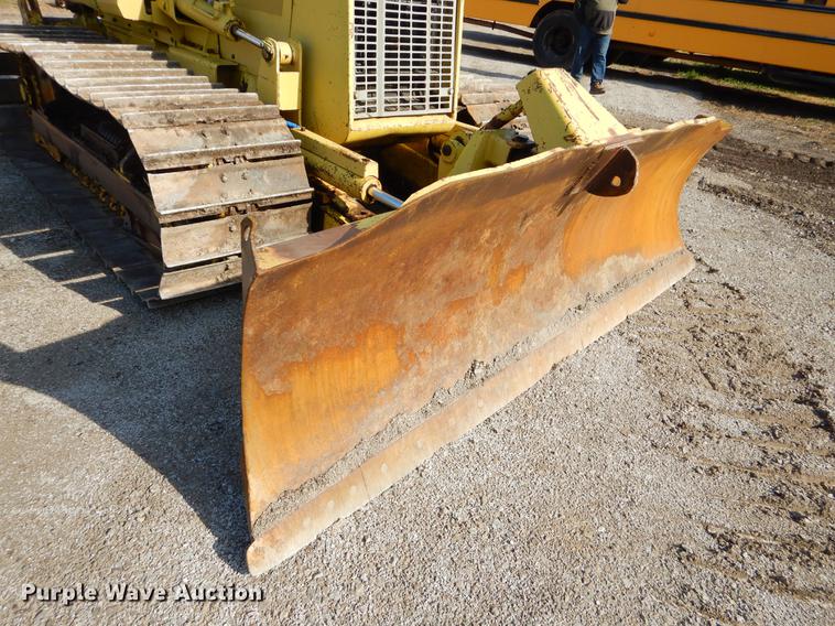 image for item EZ9955 1993 Komatsu D37P dozer