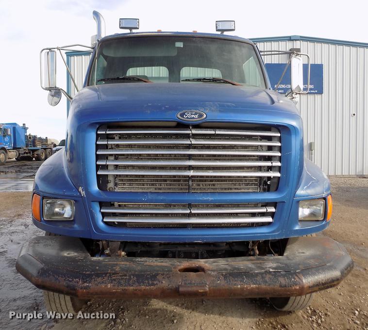 image for item FH9028 1997 Ford Louisville truck cab and chassis