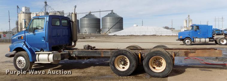 image for item FH9028 1997 Ford Louisville truck cab and chassis