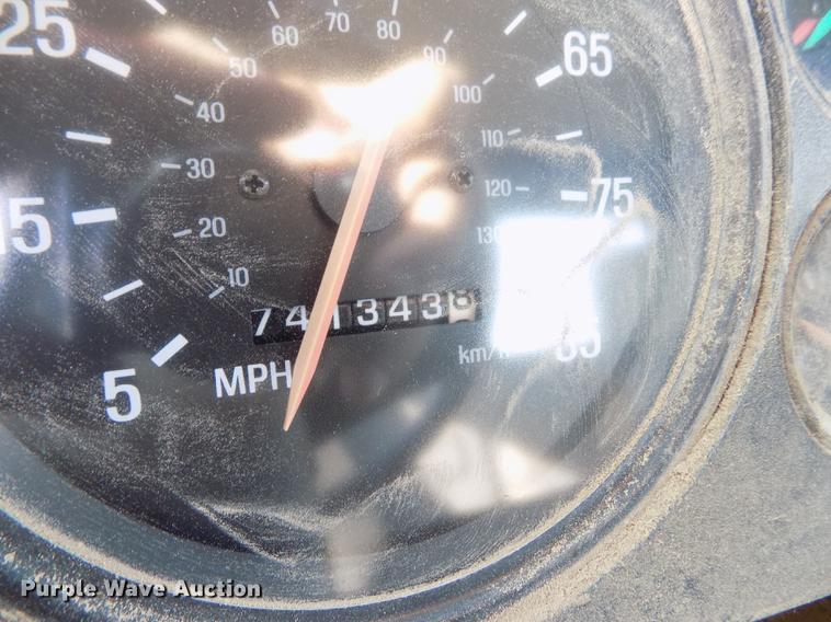 image for item FH9028 1997 Ford Louisville truck cab and chassis