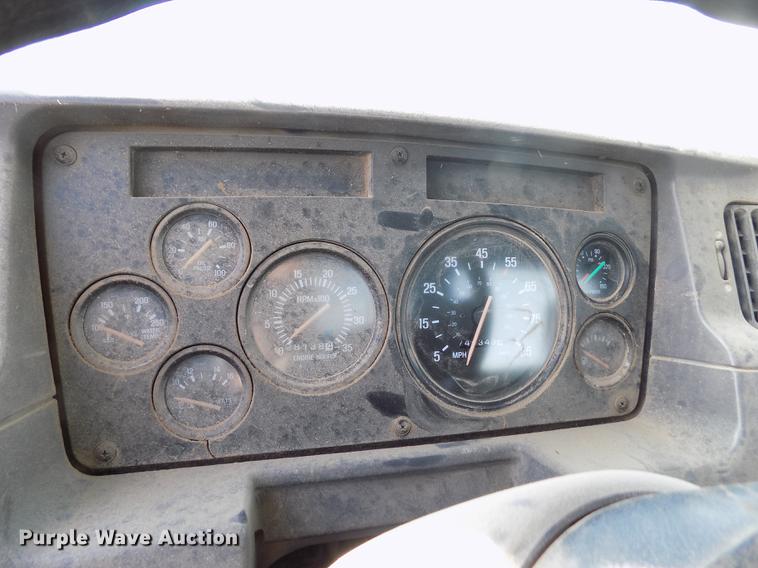 image for item FH9028 1997 Ford Louisville truck cab and chassis