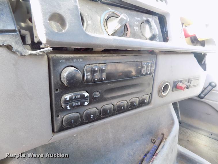 image for item FH9028 1997 Ford Louisville truck cab and chassis