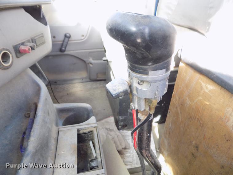 image for item FH9028 1997 Ford Louisville truck cab and chassis