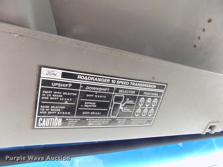 image for item FH9028 1997 Ford Louisville truck cab and chassis