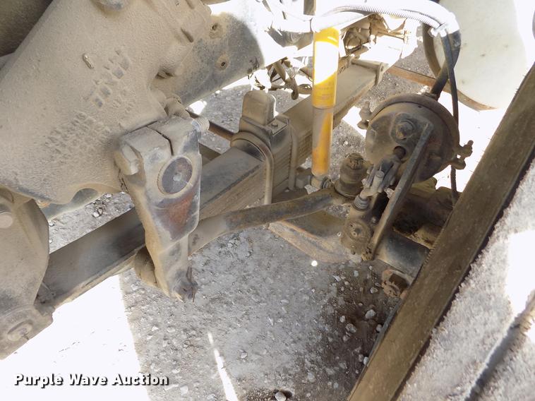 image for item FH9028 1997 Ford Louisville truck cab and chassis