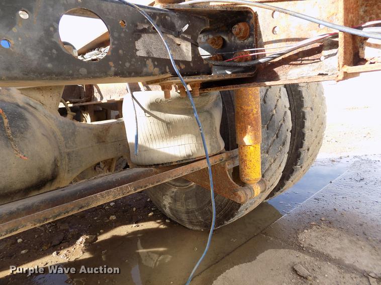 image for item FH9028 1997 Ford Louisville truck cab and chassis