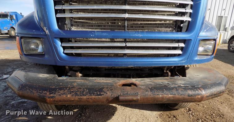 image for item FH9028 1997 Ford Louisville truck cab and chassis