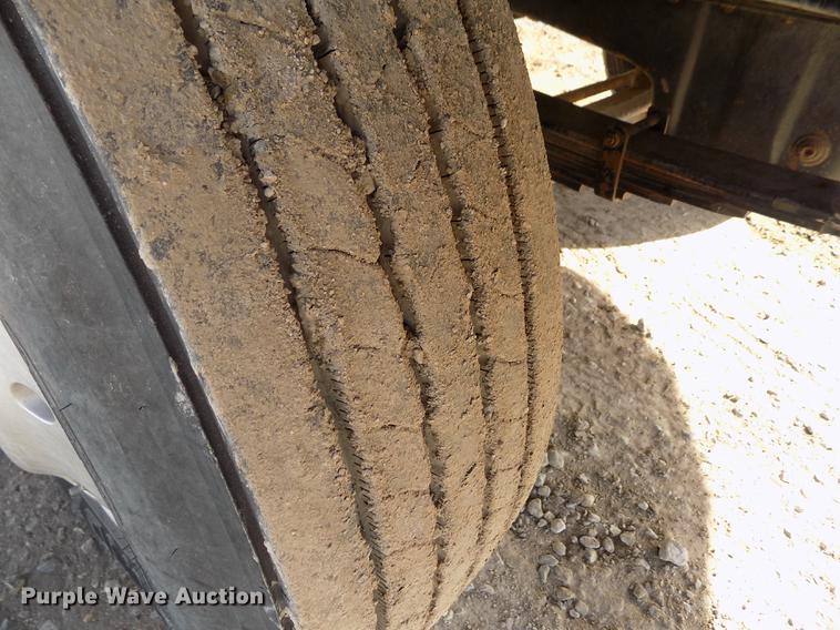 image for item FH9028 1997 Ford Louisville truck cab and chassis