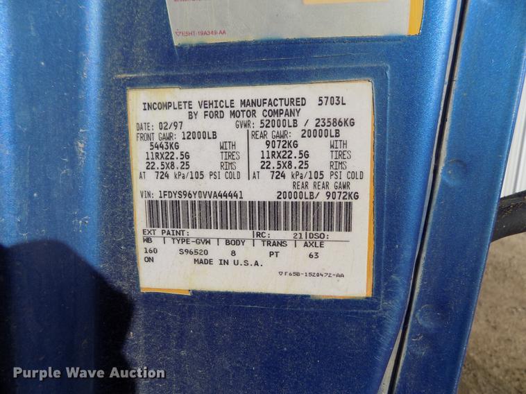 image for item FH9028 1997 Ford Louisville truck cab and chassis