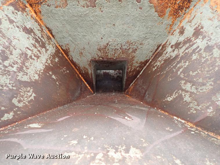 image for item FN9761 Steel concrete bucket