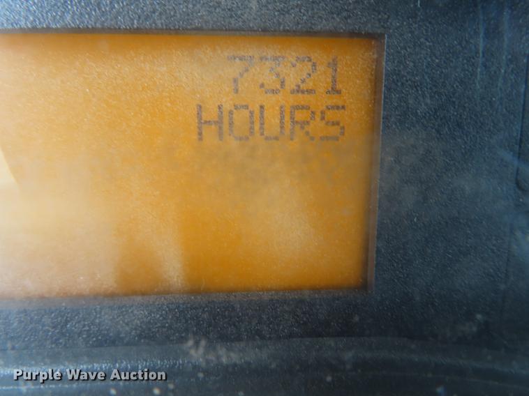 image for item L1482 2009 International 7400 digger derrick truck